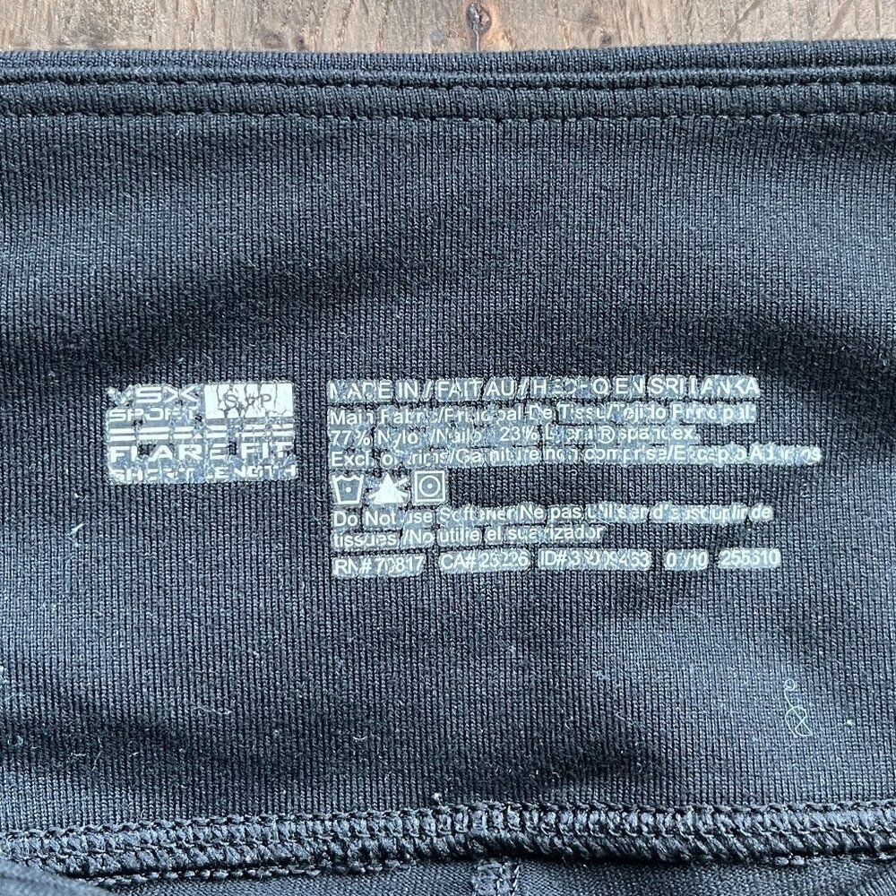 Victoria’s Secret VSX Sport Black Flare Fit Stretch Leggings Yoga Pants Size XSP - Picture 2 of 5